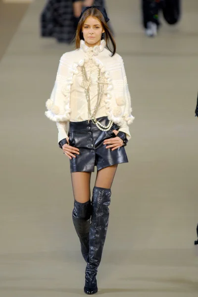 Look 17